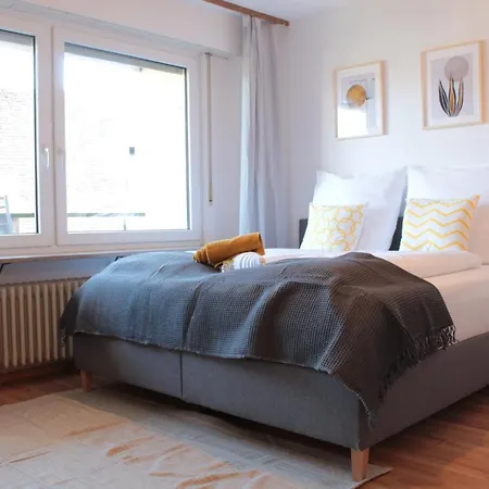 아파트 Zentral. Stylisch. Balkon & Parkplatz. Netflix 홀츠게를링겐